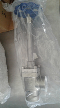 Запорный клапан криогенный угловой типа DJZ-40A PN40 с длинным штоком